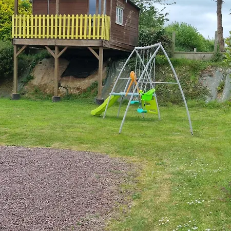 Aux Charmes De La Campagne